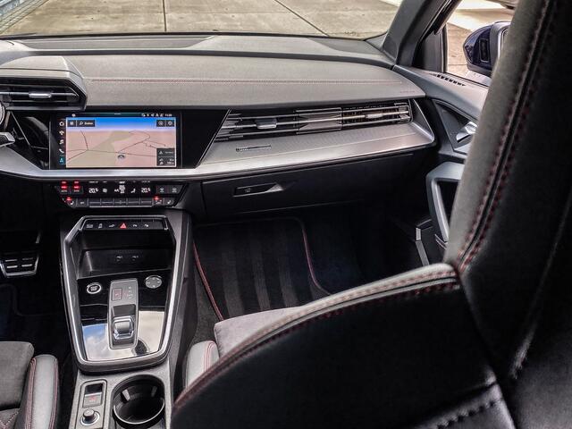 Audi A3 SPORTBACK 45 TFSIe S edition Competition | BANG UND OLUFSEN | HEAD-UP | ELEKTRISCHE STOELEN | KEYLESS |