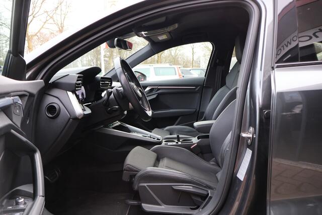 Audi A3 SPORTBACK 45 TFSI-e S Edition Competition | Origineel NL | 2x S-Line | Virtual Cockpit | Camera | Trekhaak | ACC |