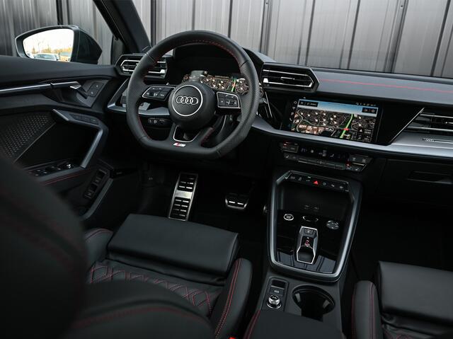 Audi A3 SPORTBACK 45 TFSI e 272pk S edition Competition | Panoramadak | Ambiance interieur | Active Cruise | Sonos Sound | S-Seats + Memory | Head-Up | Camera | Stoelverwarming | Keyless