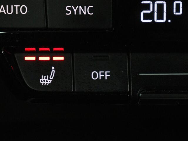 Audi A3 SPORTBACK 30 TFSI S edition | Stoelverwarming | Park Assist | Sportstoelen | Carplay | Half leder | Virtual Cockpit | Full LED | Navigatie | Climate control | Cruise control