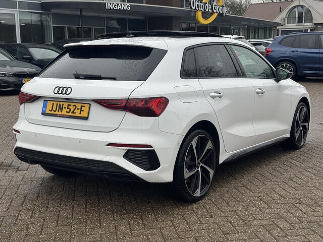 Audi A3 SPORTBACK 45 TFSI e S edition Competition / Panoramadak / Camera / Head-up / RS Seats / B&O / Elektr. stoelen / 19'' / CarPlay / Stoelmassage+Verwarming / Dodehoek / DAB / ACC