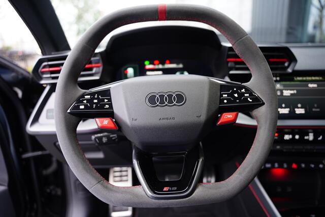 Audi A3 SPORTBACK 2.5 TFSI RS 3 Quattro Panorama | SONOS 3D | Magnetic Ride