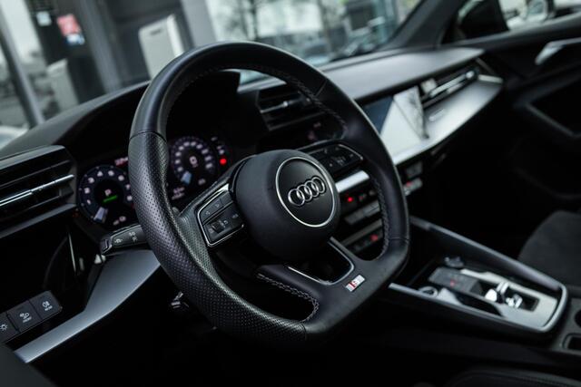 Audi A3 SPORTBACK 45 TFSI e S Line Competition RS Stoelen | Afgevlakt Stuurwiel
