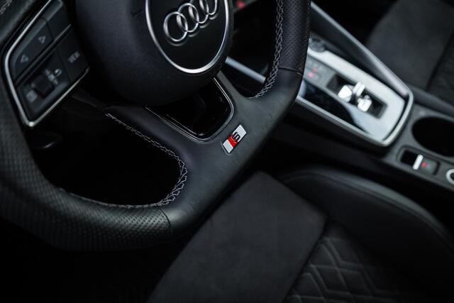 Audi A3 SPORTBACK 45 TFSI e S Line Competition RS Stoelen | Afgevlakt Stuurwiel