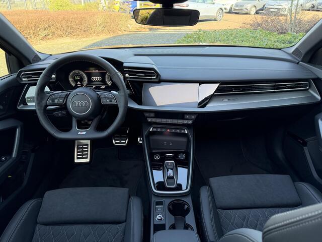 Audi A3 SPORTBACK S edition Competition 45 TFSI e 200 kW / 272 PK Sp Ipanemabraun Audi Exclusive | Panoramadak | Elektrische Stoelen | SONOS | Camera |