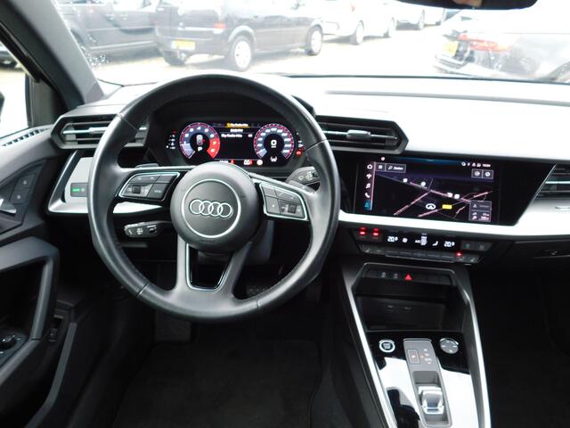 Audi A3 SPORTBACK 35 TFSI S edition, Keyless, ACC, Trekhaak, Camera