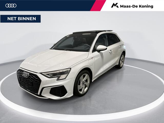 Audi A3 SPORTBACK 40 TFSIe 204pk S-tronic Edition · Panoramadak · Camera · S-line Exterieur · Navigatie · Dodehoek Detectie · Stoelverwarming · 17'' Inch ·