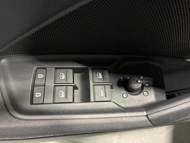 Audi A3 SPORTBACK 40 TFSIe 204pk S-tronic Advanced edition · Panoramadak · Camera · B&O Audio · Elek. Achterklep · Apple/Android Car Play · 18'' Inch · Garantie t/m 13-05-2026 of 100.000km