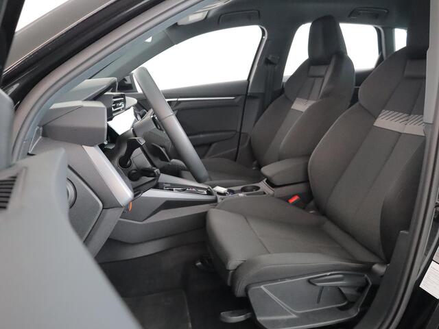 Audi A3 SPORTBACK 40 TFSI e Advanced edition 204 pk S-tronic | Verlengde garantie | Navigatie | Parkeersensoren (Park assist) | Achteruitrijcamera | Adaptieve cruise control | Stoelverwarming |