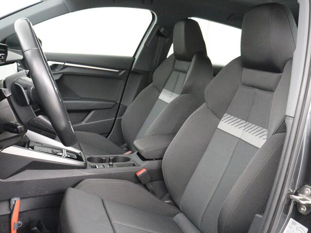 Audi A3 SPORTBACK 30 TFSI Advanced edition | Sportstoelen | Carplay | Virtual Cockpit | Park Assist | Full LED | Navigatie | Climate control | Bluetooth | 17'' | Cruise control