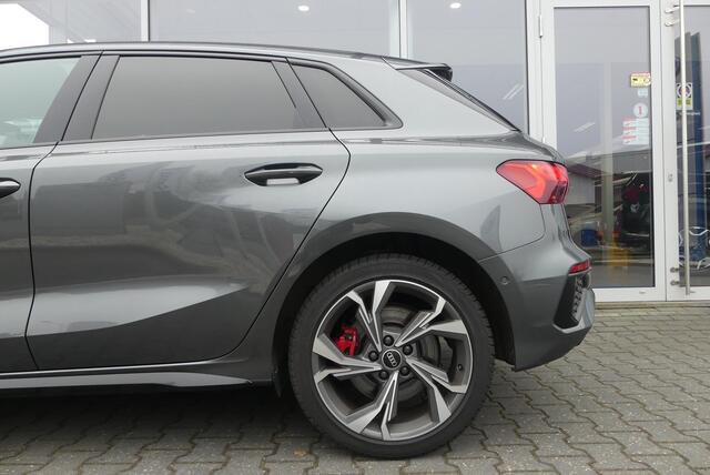 Audi A3 SPORTBACK 45 TFSI e S edition Competition ALCANTARA, MATRIX, ADAPT. CRUISE, CLIMA, NAVI, CAMERA, PDC V&A, APPLE CARPLAY/ANDROID AUTO, KEYLESS, ELEKT. ACHTERKLEP, LANE ASSIST, PRE SENSE, STOELVERWARMING, 79.913KM