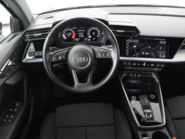 Audi A3 SPORTBACK 30 TFSI Business edition | Sportstoelen | Trekhaak | Carplay | 17'' | Navigatie | Virtual Cockpit | Full LED | Climate control | Parkeerhulp | Bluetooth | Cruise control