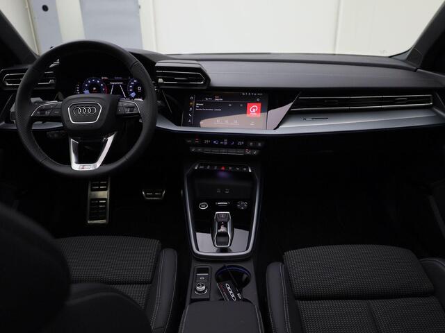 Audi A3 SPORTBACK 35 TFSI/150PK S Line · Panoramadak · Camera · SONOS · Stoelverwarming · Apple/Android Car Play · Leder/Stof · Drive select · Garantie t/m 08-07-2027