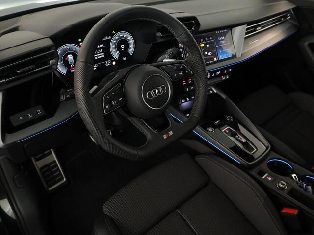 Audi A3 SPORTBACK 45 TFSI e S edition Competition 272 pk S-tronic | Verlengde garantie | Navigatie | Parkeersensoren (Park assist) | Achteruitrijcamera | Stoelverwarming | S-Line |