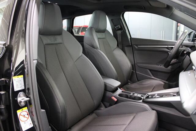 Audi A3 SPORTBACK 35 TFSI S edition Automaat / ACC / Pano. / Carplay / Led / Navi. / PDC voor + achter /