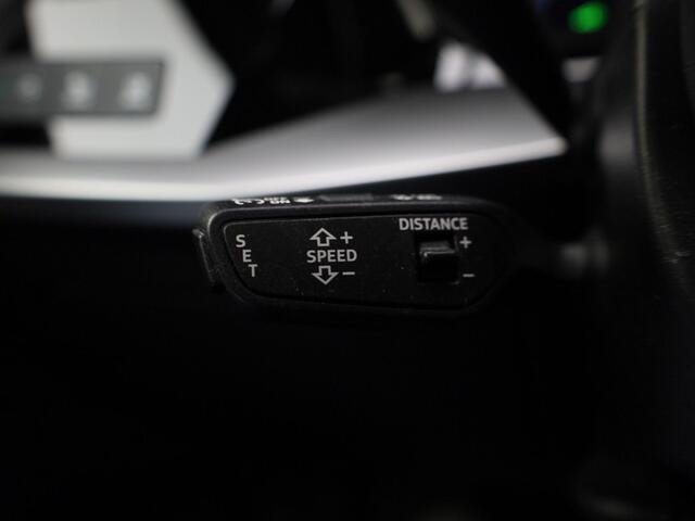 Audi A3 SPORTBACK 40 TFSIe 150kW/204PK S Line · Panoramadak · Cruise control adaptief · Drive select