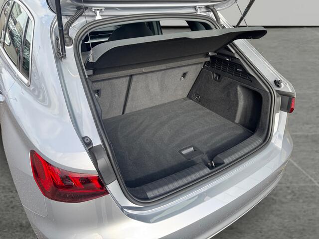 Audi A3 SPORTBACK 30 115pk TFSI Business edition Cruise control | Parkeersensoren voor en achter | Audi virtual cockpit