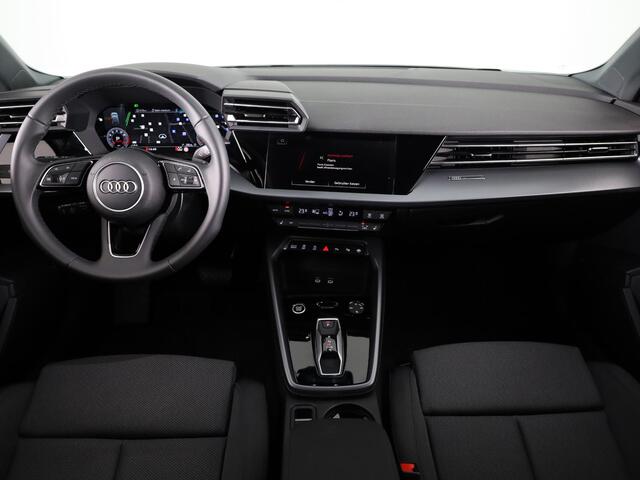 Audi A3 SPORTBACK 30 TFSI Advanced edition 115pk S-tronic | Navigatie via App | 19 inch Lichtmetalen velgen | Stoelverwarming | Parkeersensoren voor en achter