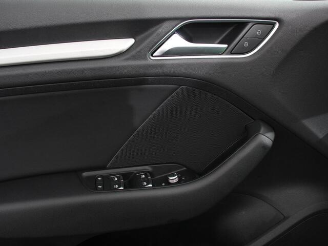 Audi A3 SPORTBACK 1.5 TFSI CNG Automaat S-Line Navigatie Parkeersensoren achter Cruise Control Stoelverwarming 18"Lichtmetalen velgen Ledverlichting Climate Control