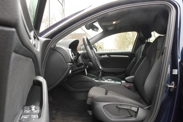 Audi A3 SPORTBACK 30 TFSI Sport Lease Edition, Trekhaak