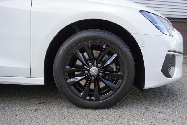Audi A3 SPORTBACK 35 TFSI150PK/Digitaal Dashboard/Camera/Automatisch inparkeer hulpsysteem.