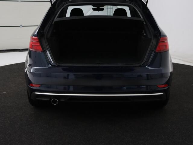 Audi A3 SPORTBACK 30 TFSI Sport | Sportstoelen | Full LED | Navigatie | Parkeerhulp | Climate control | Bluetooth | 17'' | Cruise control