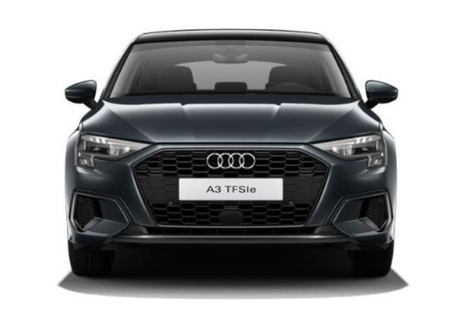 Audi A3 SPORTBACK 40 TFSI e Advanced edition / Panoramadak / Lederen Bekleding / 17" LMV / Smartphone Interface / Navi MMI / Camera / LED Dyn. / Elek. stoelverstelling / Comfort SleutelStoelverwarming