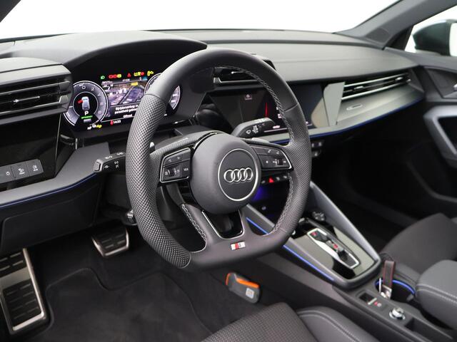 Audi A3 SPORTBACK 40 TFSI e S edition 204 pk S-tronic | Panoramadak | Adaptieve Cruise Control | Sfeerverlichting | Camera | Inklapbare spiegels | Stoelverwarming |