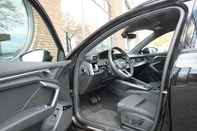 Audi A3 SPORTBACK 40 TFSI e | Sonos | Trekhaak | Head-up | Camera | Navigatie