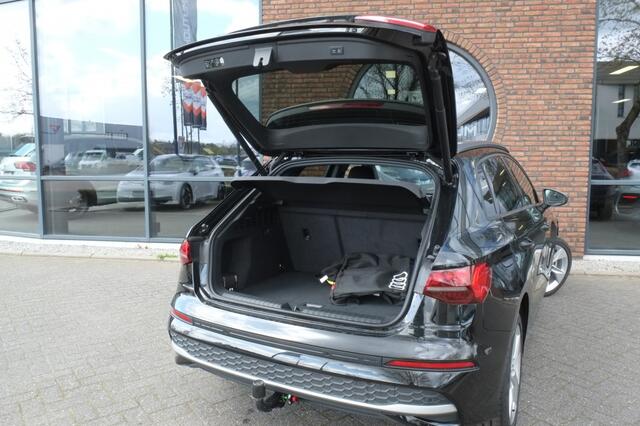 Audi A3 SPORTBACK 40 TFSI e | Sonos | Trekhaak | Head-up | Camera | Navigatie