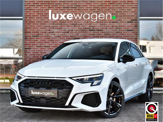 Audi A3 SPORTBACK 45 TFSI e S-Line 19inch m-LED ACC Camera Sfeer Optic-black