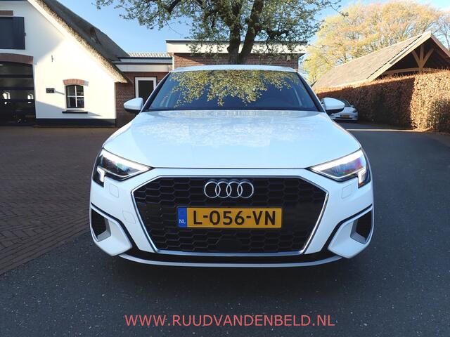 Audi A3 SPORTBACK 30 TFSI Advanced edition CARPLAY / LED / SPORTSTOELEN / CRUISE