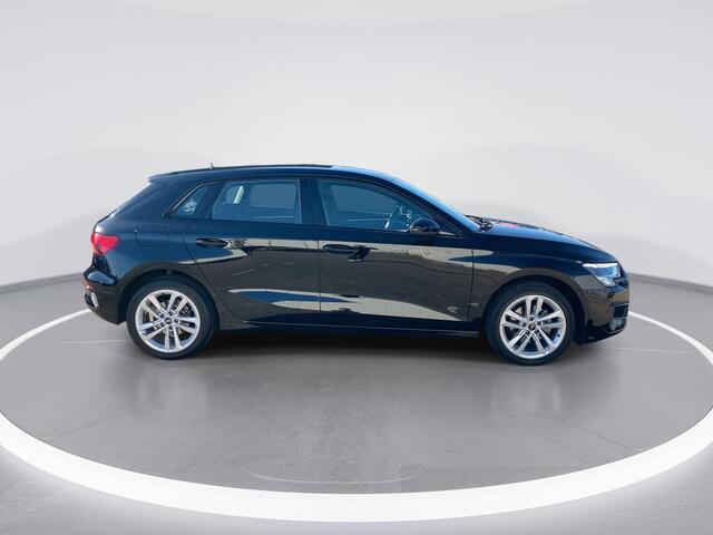 Audi A3 SPORTBACK 30 TFSI 110pk S-tronic Advanced edition · Navigatie · Apple/Android Car Play · Parkeersensoren