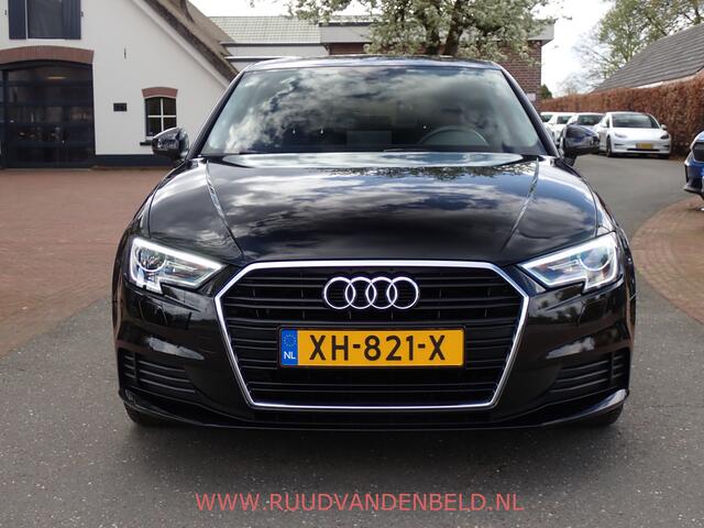 Audi A3 SPORTBACK 30 TFSI CARPLAY / CRUISE / NAVI