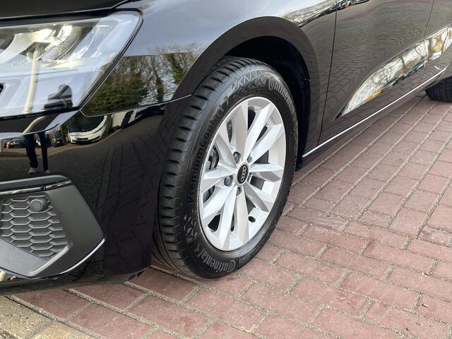 Audi A3 SPORTBACK 30 TFSI Pro Line / Climatronic / PDC Achter / Metalic lak / 16'' LMV