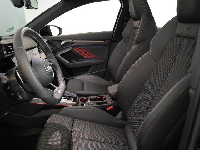 Audi A3 SPORTBACK 45 TFSI e S edition Competition | Panoramadak | Camera | Stoelverwarming |