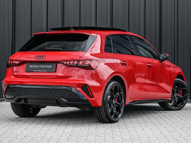 Audi A3 SPORTBACK 45 TFSI e S edition Competition | Panoramadak | 5 jr garantie | Ambiance interieur | Active Cruise | Sonos Sound | S-Seats + Memory | Head-Up | Camera | Stoelverwarming | Keyless