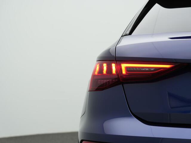 Audi A3 SPORTBACK 35 TFSI 150 pk S-tronic Advanced edition | Sportstoelen | Navigatie | Carplay | Parkeersensoren achter | 1e eigenaar