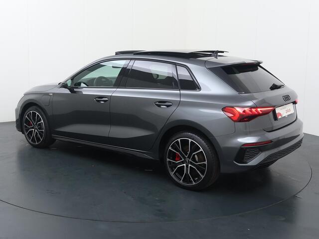 Audi A3 SPORTBACK 45 TFSI e S edition Competition | 245 PK | SoH 95% | Panoramadak | Achteruitrijcamera | Audi virtual cockpit | S line | Cruise control |