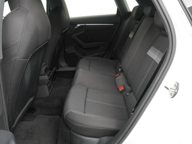 Audi A3 SPORTBACK 30 TFSI Business edition - Navigatie - Climate Controle - Apple Carplay & Android Auto