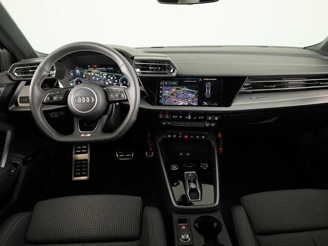 Audi A3 SPORTBACK 45 TFSI e S edition Competition 245pk | Navigatie | Sonos Audio | Keyless | 18 inch Lichtmetalen velgen |