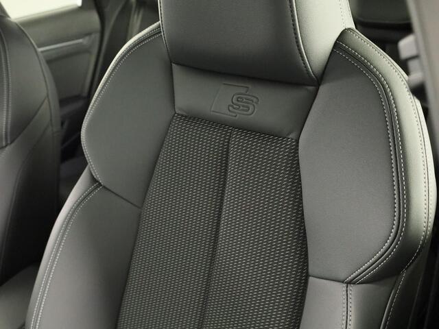 Audi A3 SPORTBACK 45 TFSI e S edition Competition 245pk | Navigatie | Sonos Audio | Keyless | 18 inch Lichtmetalen velgen |