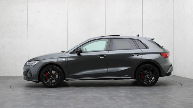 Audi A3 SPORTBACK 45 TFSI e S edition Competition | Massage | SONOS 3D | Head-up | Panoramadak | Memory