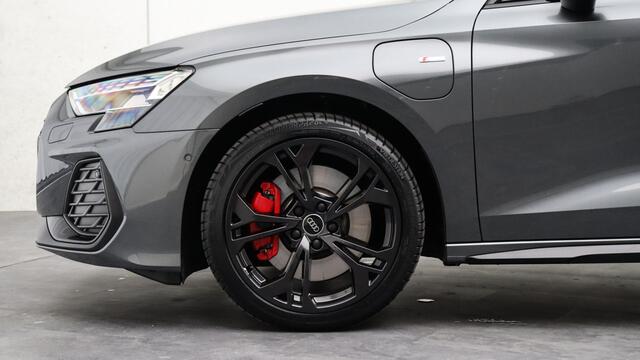 Audi A3 SPORTBACK 45 TFSI e S edition Competition | Massage | SONOS 3D | Head-up | Panoramadak | Memory