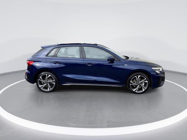 Audi A3 SPORTBACK 40 TFSIe 150kW/204PK S Line · Panoramadak · Leder · Camera · Apple/Android Car Play · Drive select