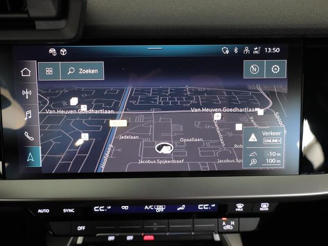 Audi A3 SPORTBACK 30 TFSI Advanced edition 110 pk S-tronic | Navigatie | Parkeersensoren achter | LED koplampen | Cruise control | Apple Carplay/Android Auto |