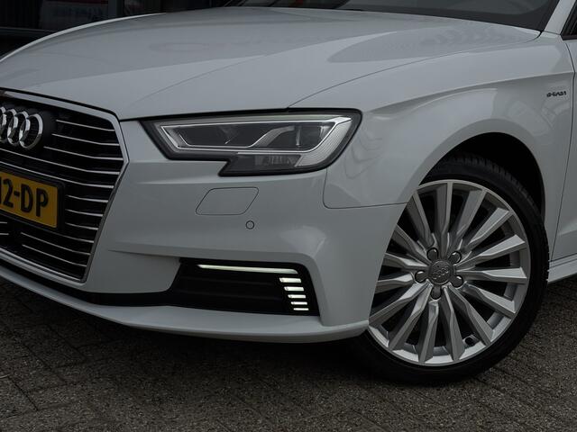 Audi A3 SPORTBACK 1.4 e-tron Plug in Hybrid / Sport Pro Line plus / Navi / Digital Cockpit / Stoel en Stuurverwarming / Parelmoer Wit