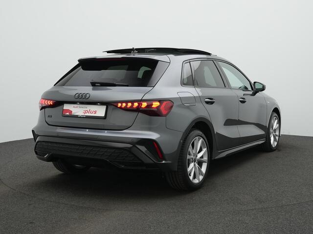 Audi A3 SPORTBACK 40 TFSI e 204 pk S edition / S-Line | Panoramadak | Achteruitrijcamera | Stoelverwarming | Adaptive Cruise
