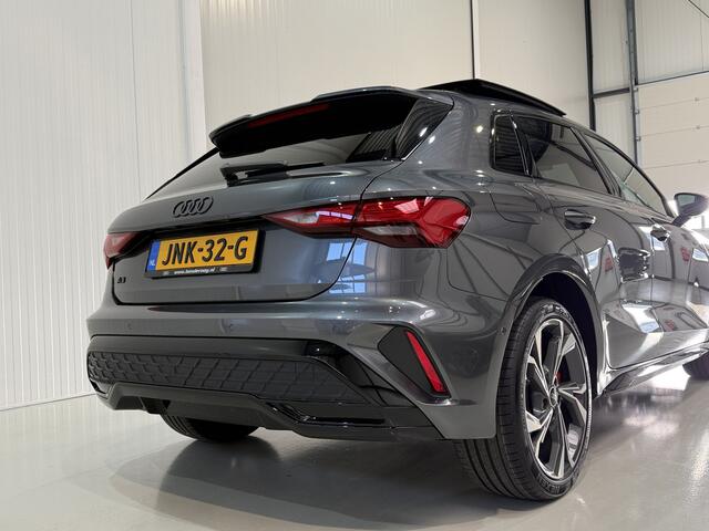 Audi A3 SPORTBACK 45 TFSI e 272pk S edition | Pano dak | Zwart optiek | ACC