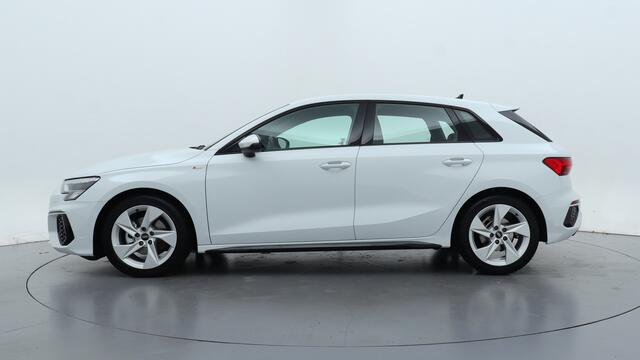 Audi A3 SPORTBACK 30 TFSI 110pk S Edition S-Tronic / Navigatie / Carplay / Climate control